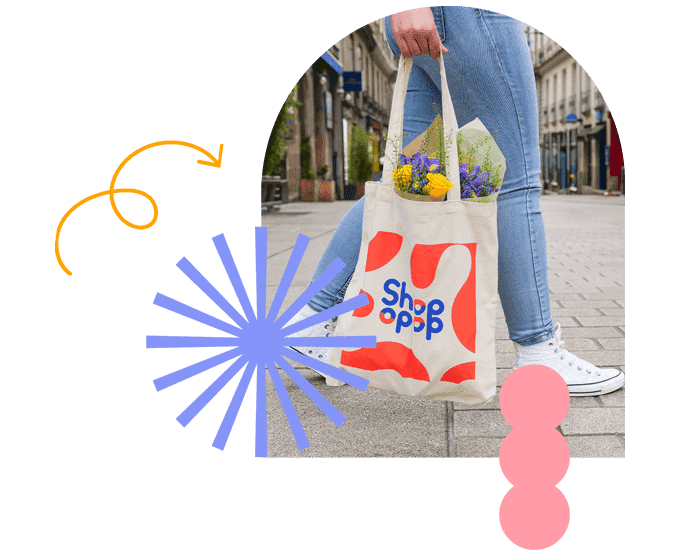 Crowdshipping delivery with a tote bag